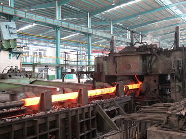 武汉无缝钢管厂家生产线